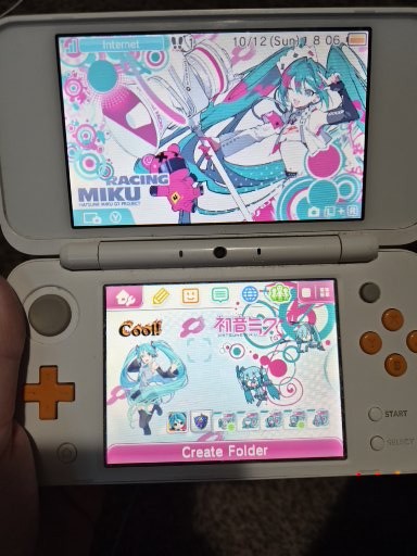 Picture of 3ds with Hatsune Miku